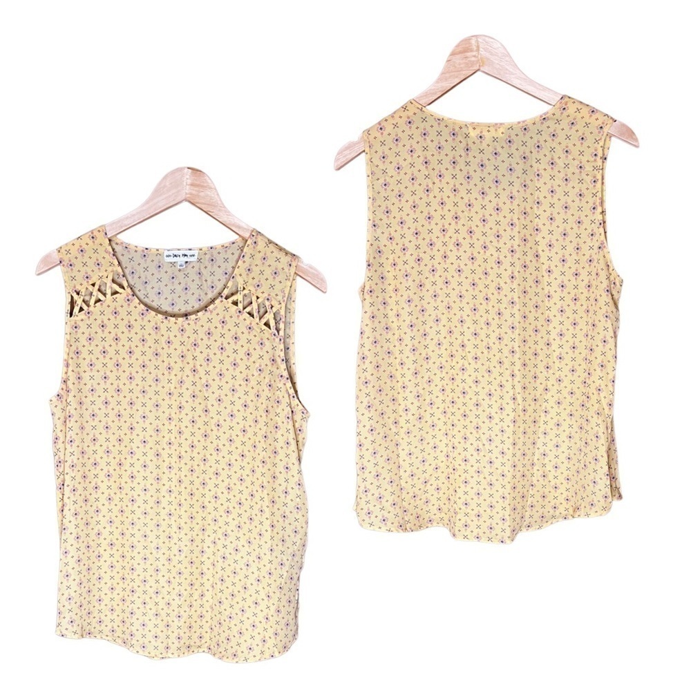 𝅺DAISY Mae Yellow Semi-Sheer Tank, Size Large